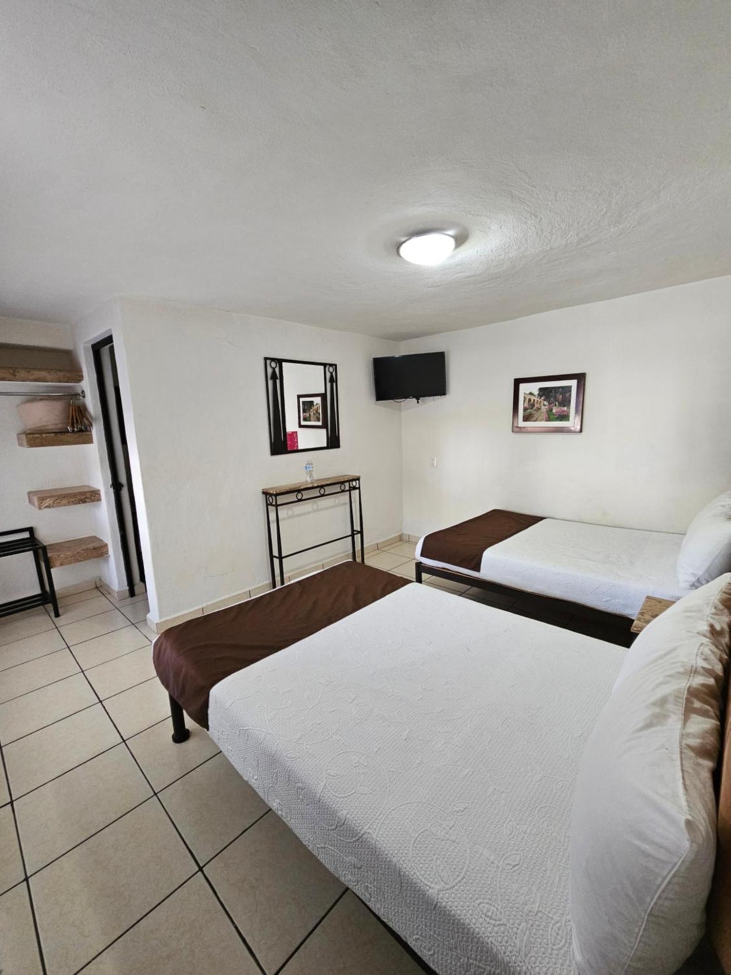 Hotel Ejecutivo Aeropuerto Alvaro Obregon ภายนอก รูปภาพ