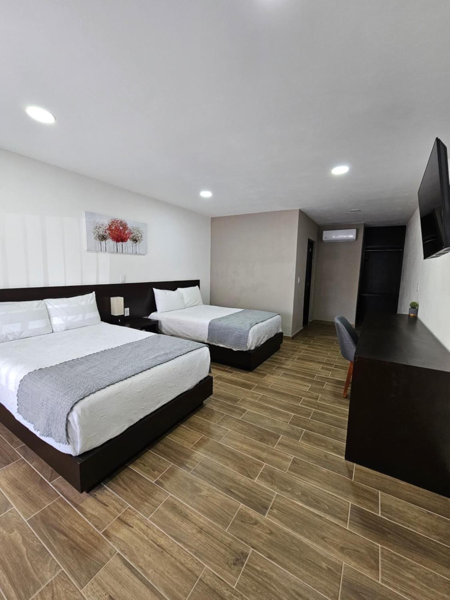 Hotel Ejecutivo Aeropuerto Alvaro Obregon ภายนอก รูปภาพ