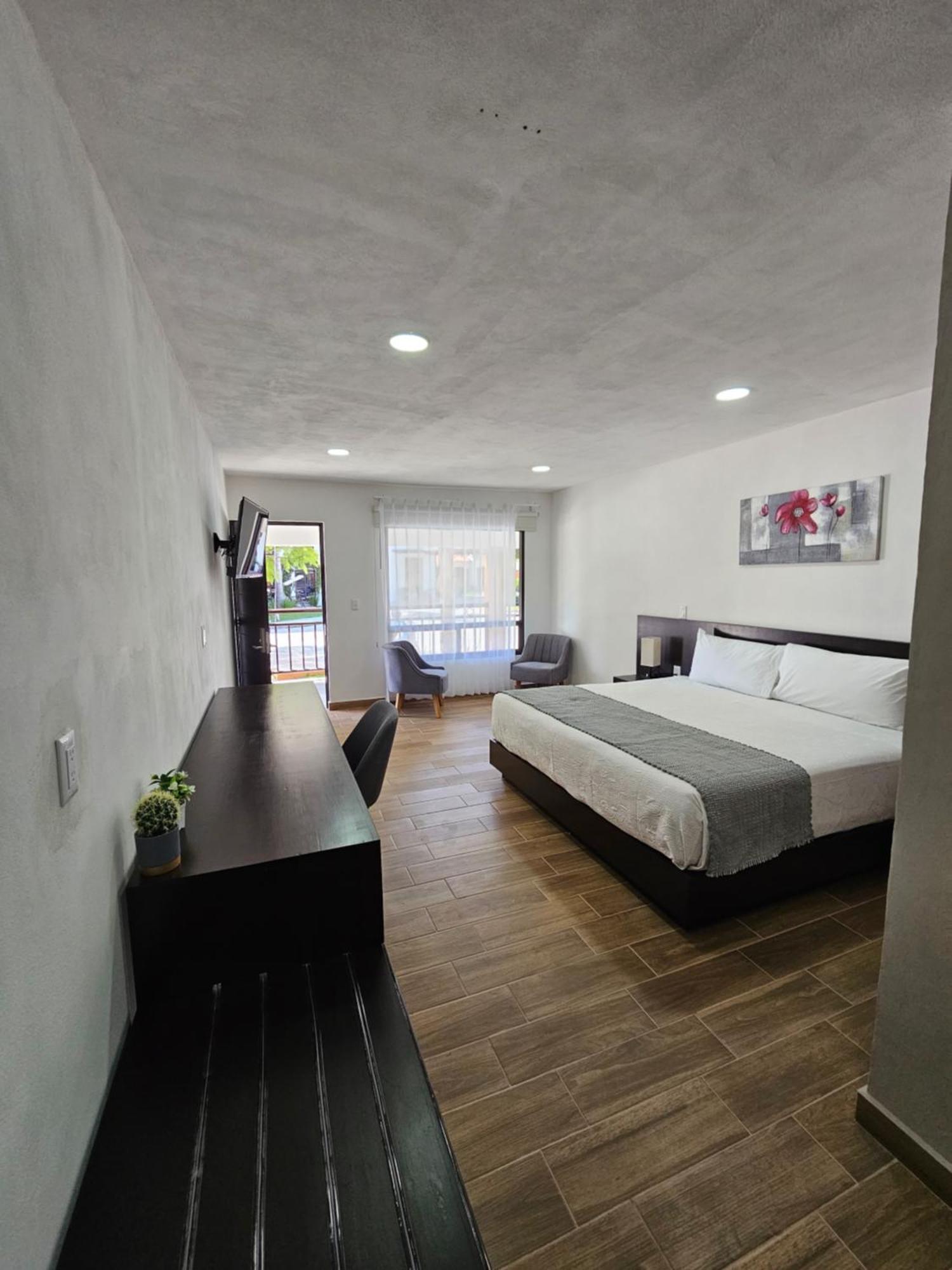 Hotel Ejecutivo Aeropuerto Alvaro Obregon ภายนอก รูปภาพ